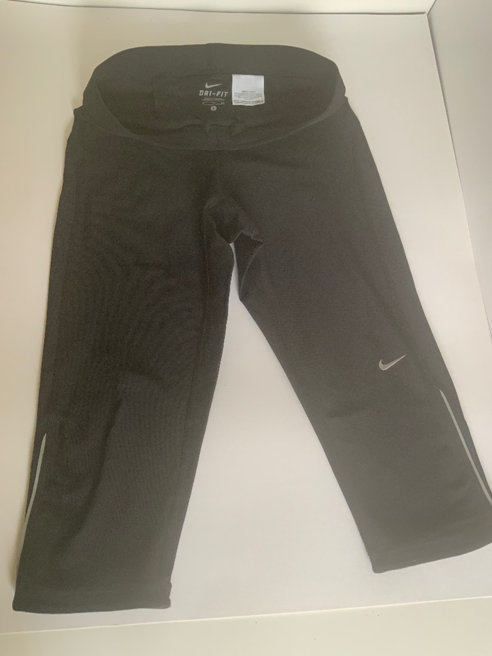 Nike Women’s Dri-Fit Capri Performance Running Leggings in Black - Size: Small